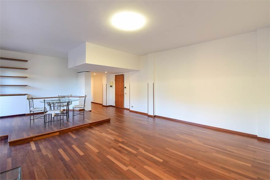 Apartment in Historic Center, Como, Lombardy 3 - 15849376
