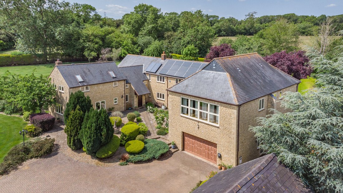 House in Tiffield, England 1 - 15849761