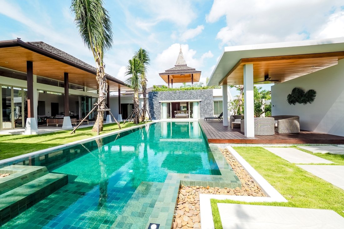 Villa in Choeng Thale, Phuket, Thailand 1 - 15851445
