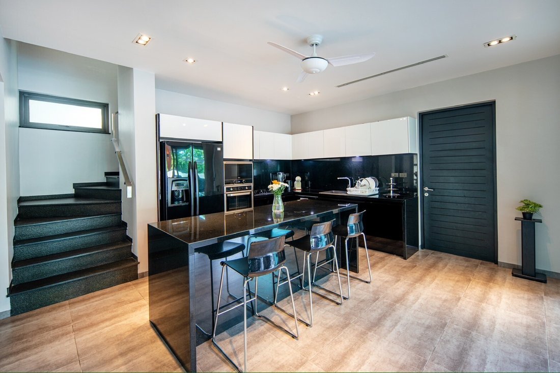 Villa in Si Sunthon, Phuket, Thailand 3 - 15851465