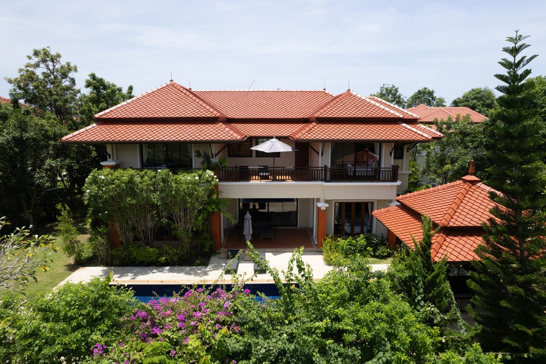 Villa in Choeng Thale, Phuket, Thailand 1 - 15851448