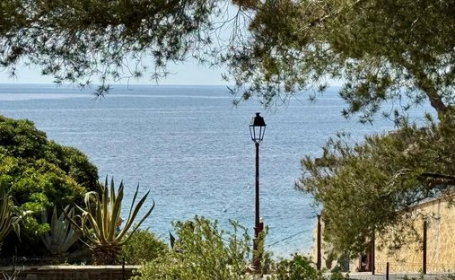 Villa in Nord, Cavalaire-sur-Mer, France 1