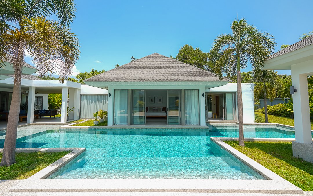 Villa in Thep Krasattri, Phuket, Thailand 1 - 15851572
