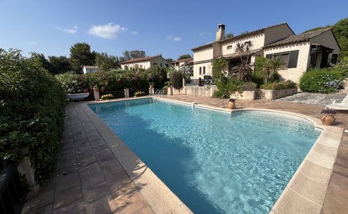 Villa in Sainte Brigitte, Frejus, France 1