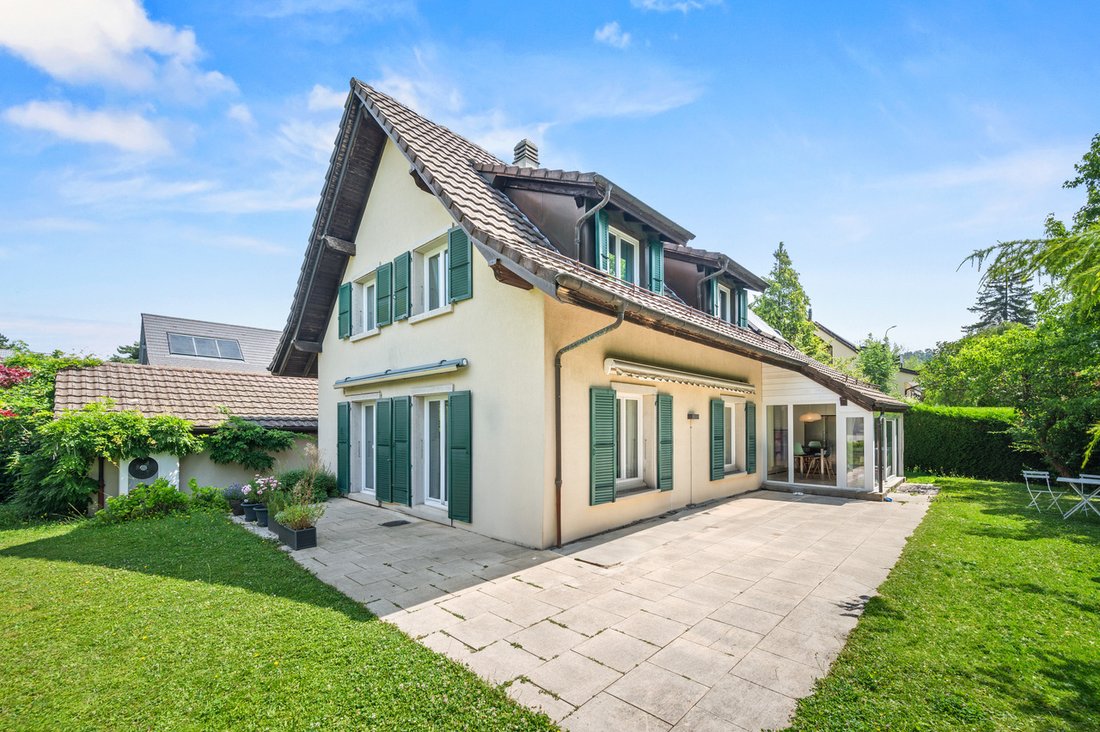 Beautiful Familial And Renovated House In Le Mont Sur Lausanne