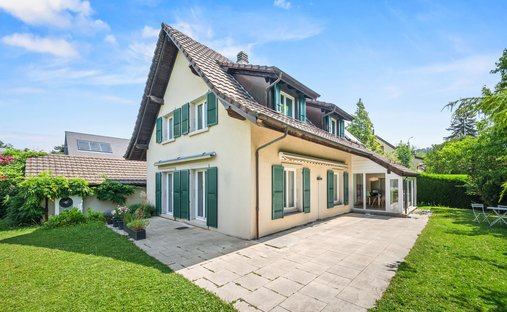 House in Le Mont-sur-Lausanne, Vaud, Switzerland 1