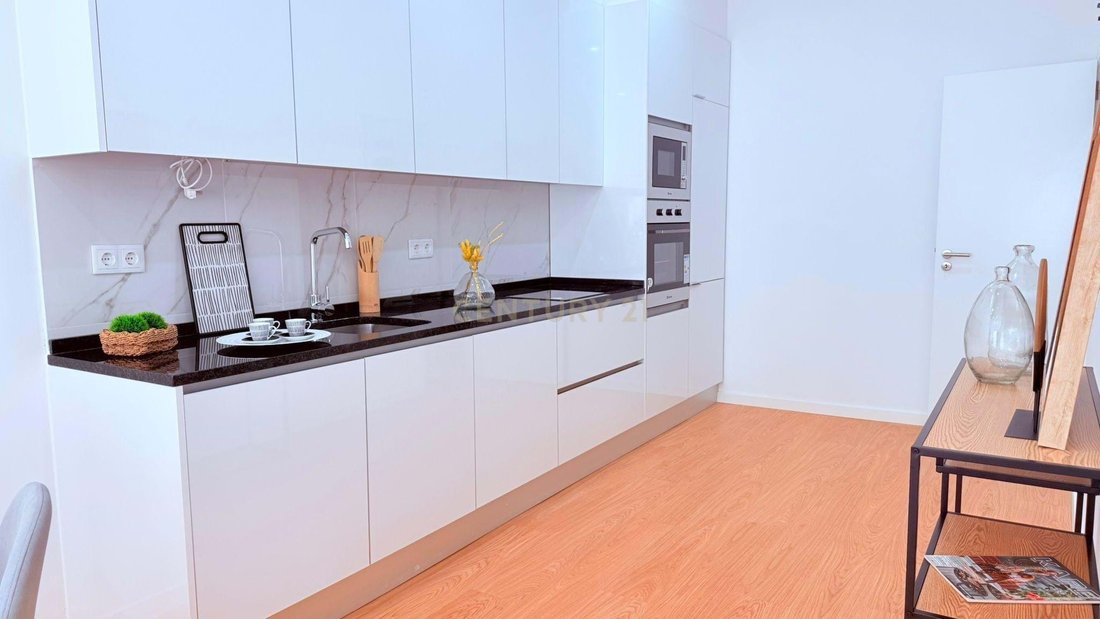 Apartment in Sao Vicente, Lisbon, Portugal 5 - 15646906