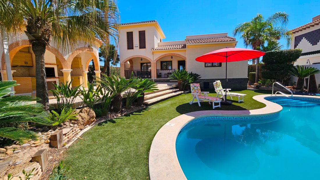 Villa in Quesada, Rojales, Land Valencia 1 - 15149480