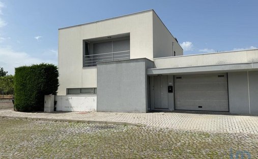 Haus in Guilhadeses e Santar, Portugal 1
