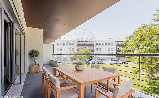 Apartment in Oeiras e Sao Juliao da Barra, Paco de Arcos e Caxias, Lisbon, Portugal 1