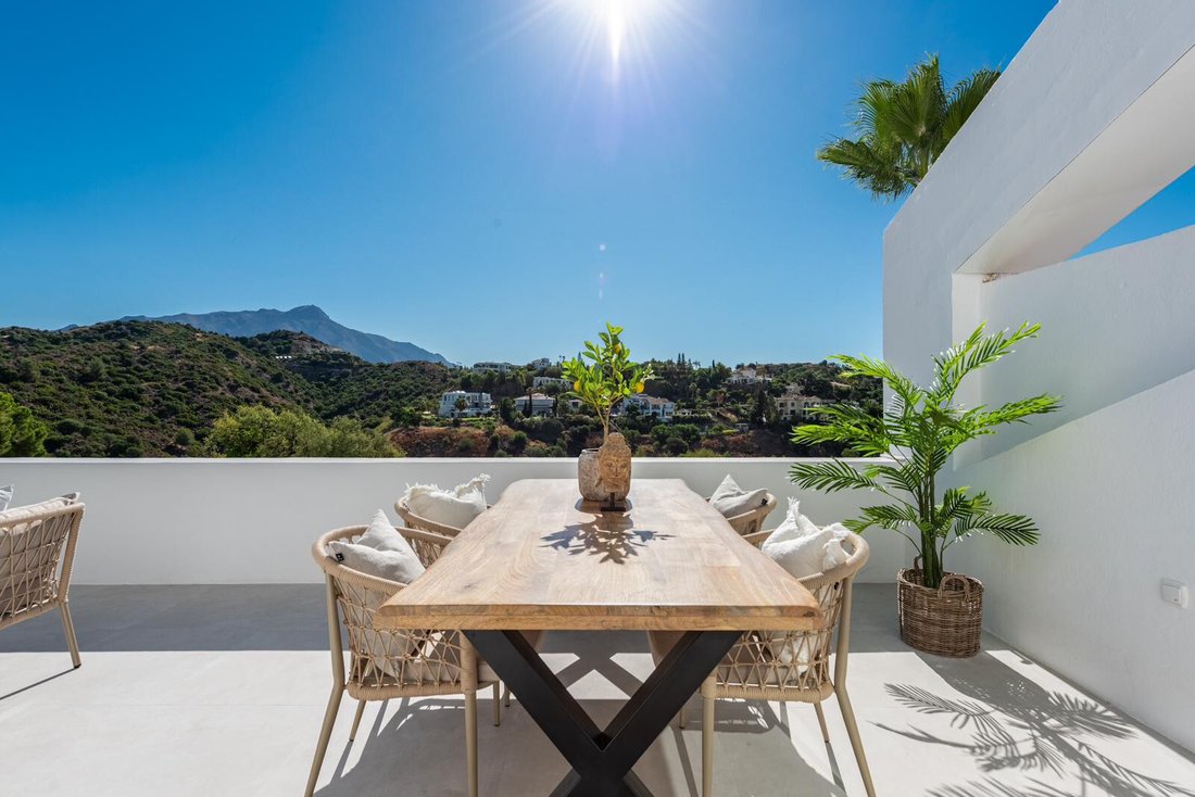 Apartment in La Quinta, Benahavis, Andalusia 4 - 15851846