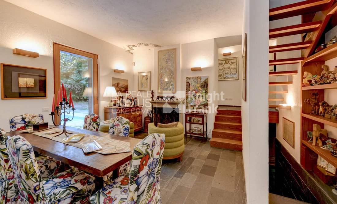 Villa in Appiano Gentile, Lombardy, Italy 4 - 15852439