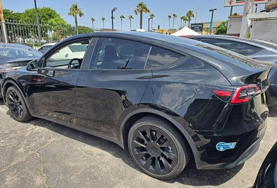 Suv in Irvine, CA, United States 2 - 15852501