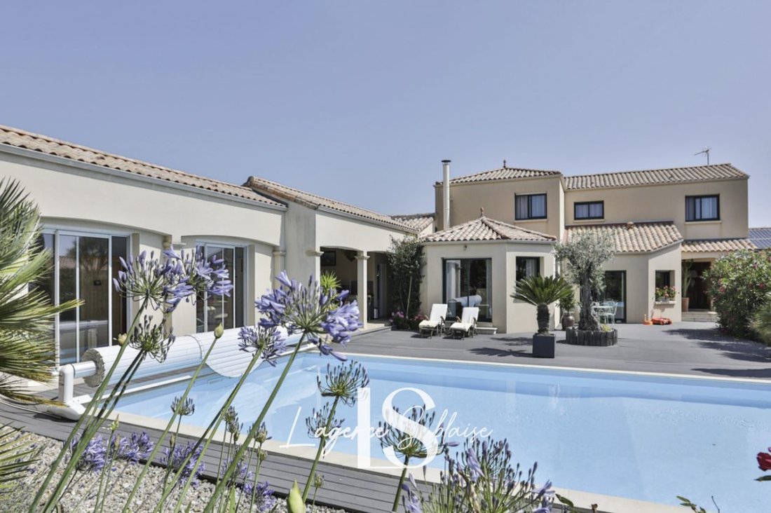 Villa in Les Sables-d'Olonne, Pays de la Loire, France 2 - 15830556