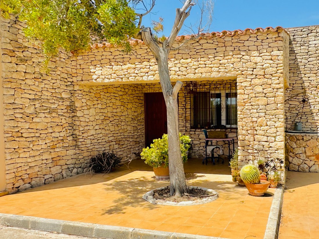 Chalet in Sant Antoni de Portmany, Balearic Islands, Spain 3 - 15853979