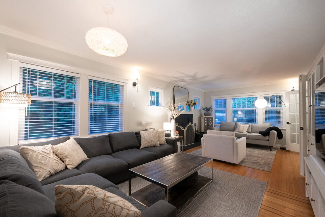 House in Anmore, British Columbia, Canada 4 - 15859248