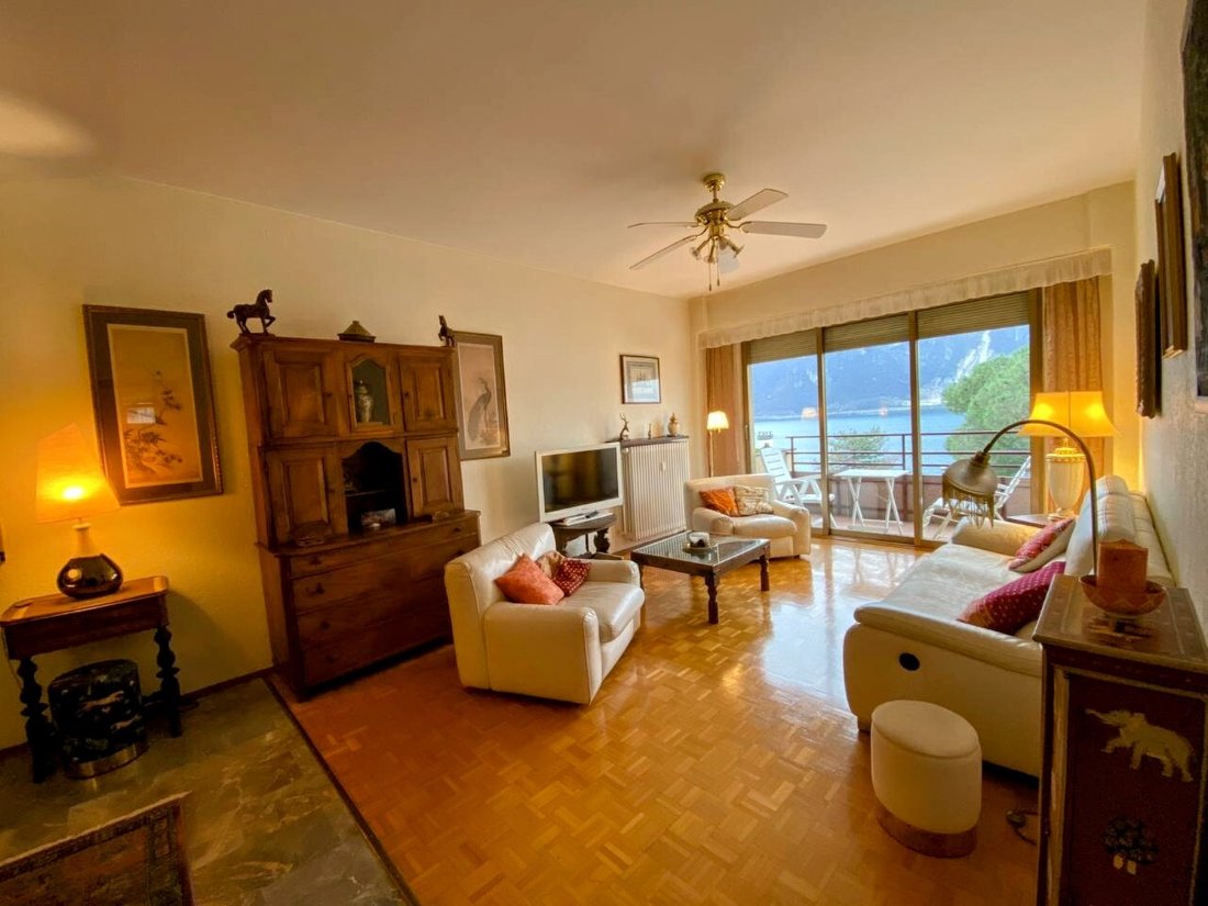 Apartment in Campione d'Italia, Lombardy, Italy 3 - 15857658