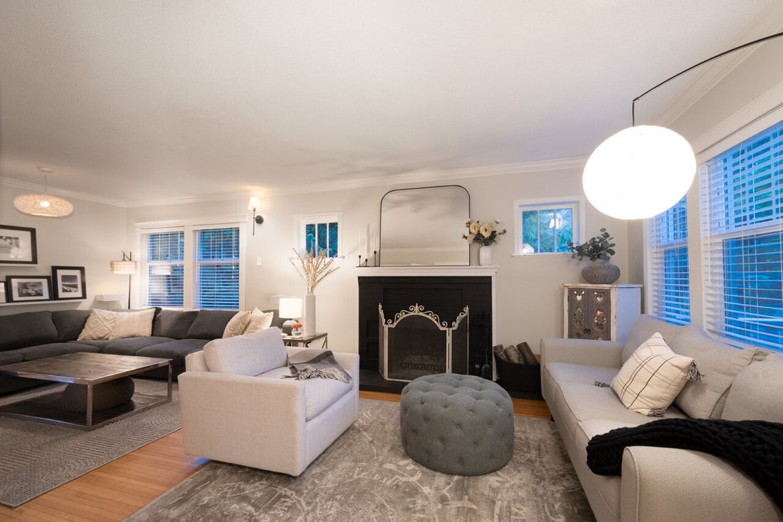House in Anmore, British Columbia, Canada 5 - 15859248