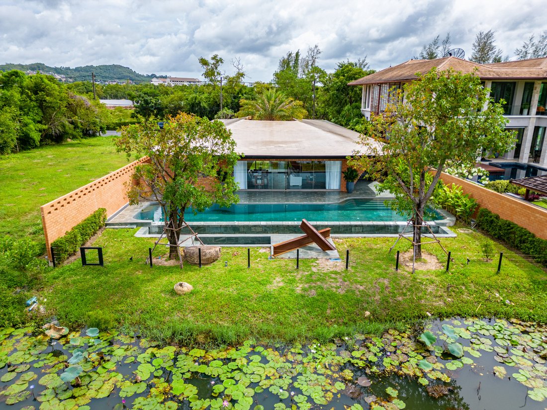 Villa in Choeng Thale, Phuket, Thailand 1 - 15862422