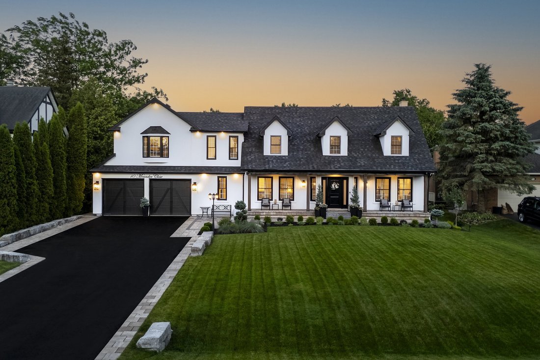 House in Hamilton, Ontario, Canada 1 - 15859704
