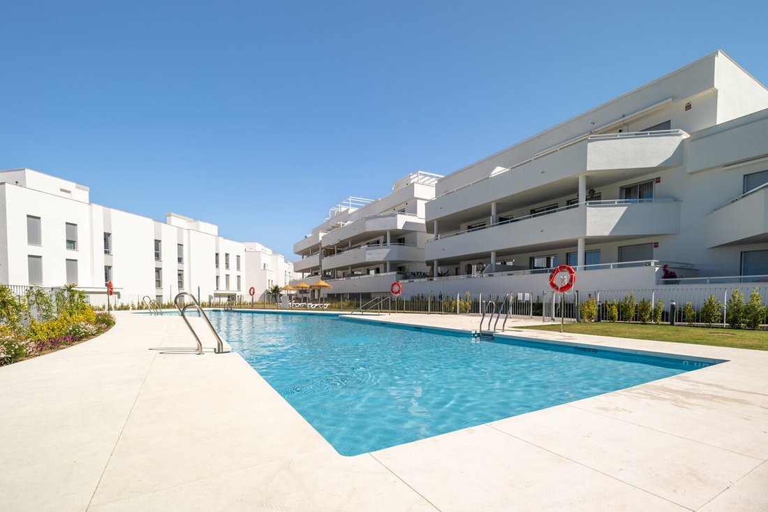 Penthouse in Estepona, Andalusia, Spain 3 - 15854522
