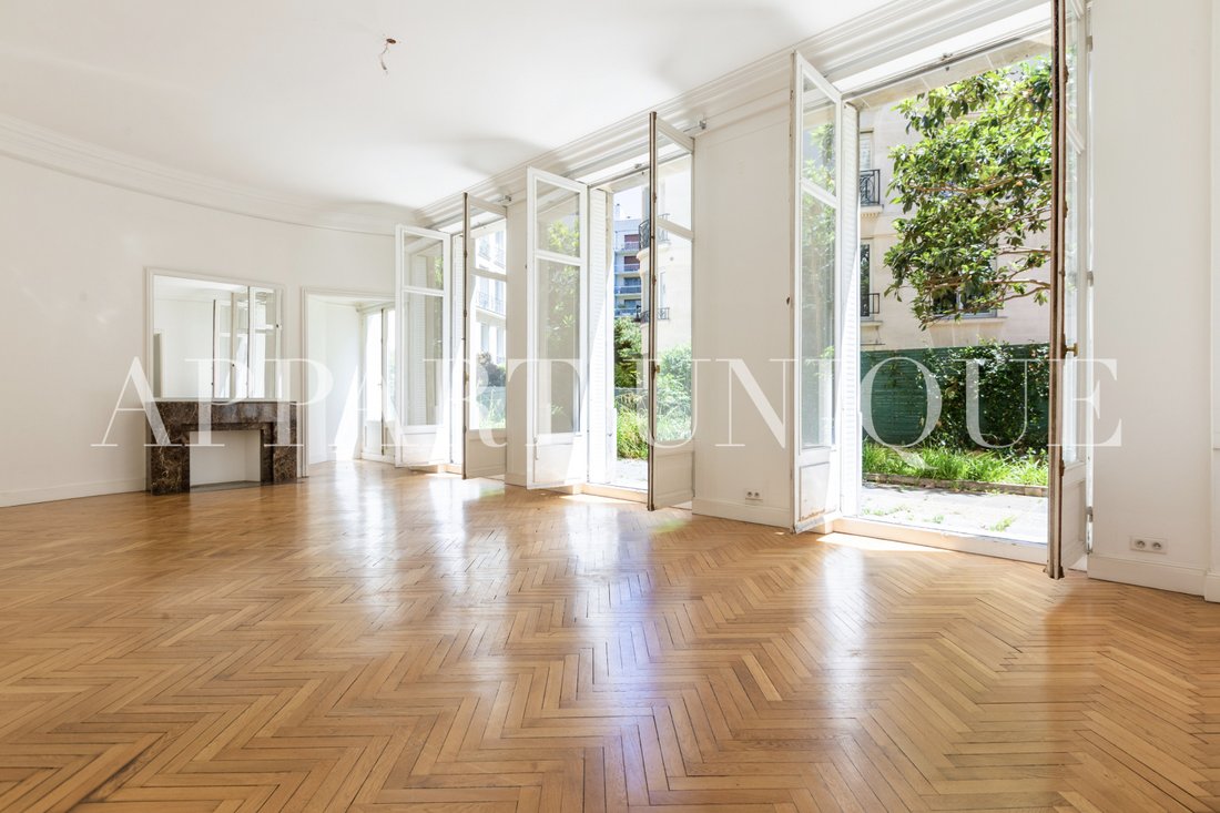 Apartment in Clignancourt-Jules Joffrin, Paris 18e Arrondissement, Paris 1 - 15855924
