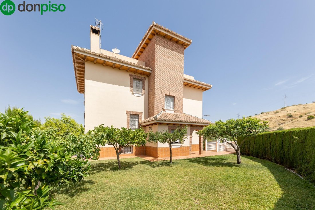 Villa in Huetor Vega, Andalusia, Spain 1 - 15856470