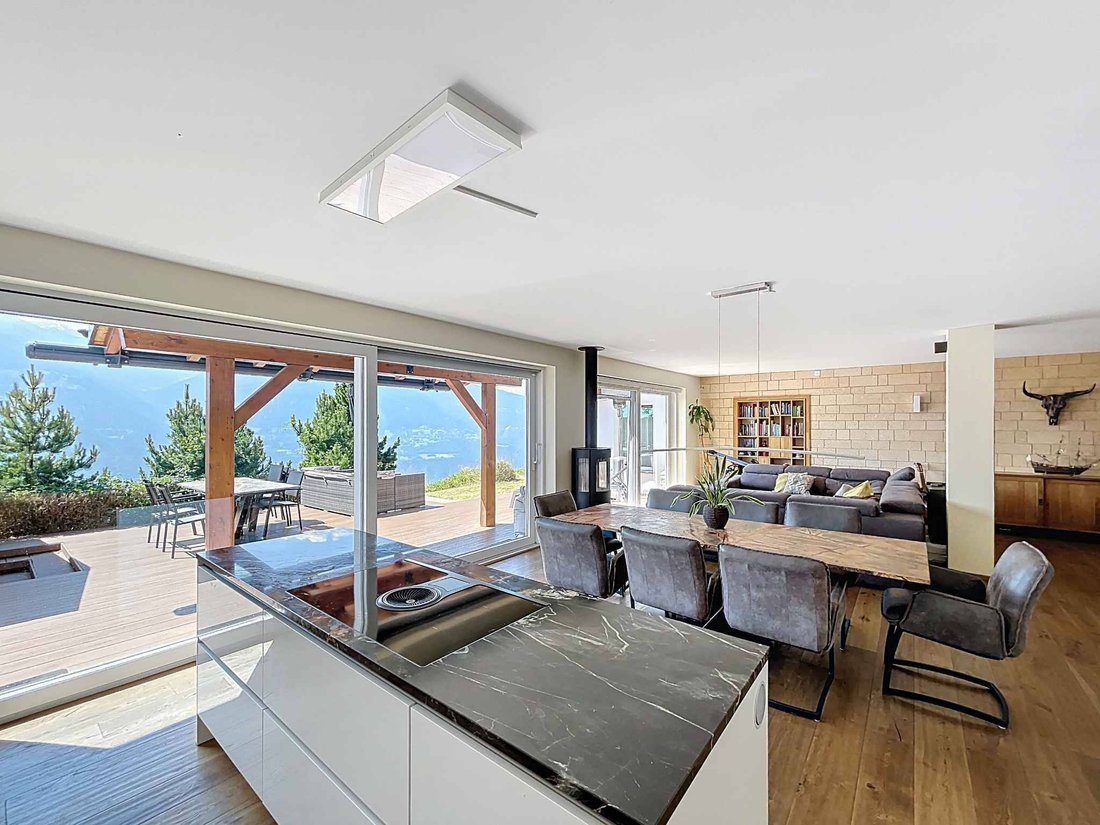 Villa in Crans-Montana, Valais, Switzerland 2 - 15859039