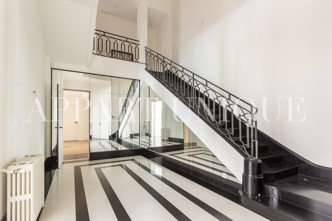 Apartment in Clignancourt-Jules Joffrin, Paris 18e Arrondissement, Paris 4 - 15855924