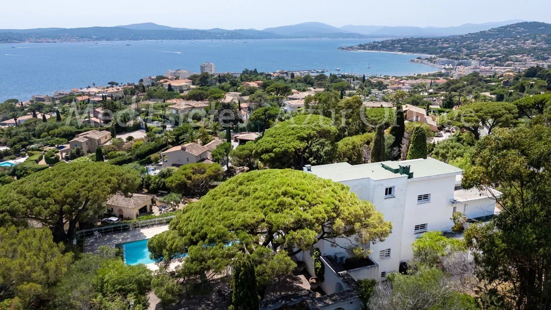 Estate in Ville-Les Saquedes-Le Bouillonnet, Sainte-Maxime, France 1 - 15862153