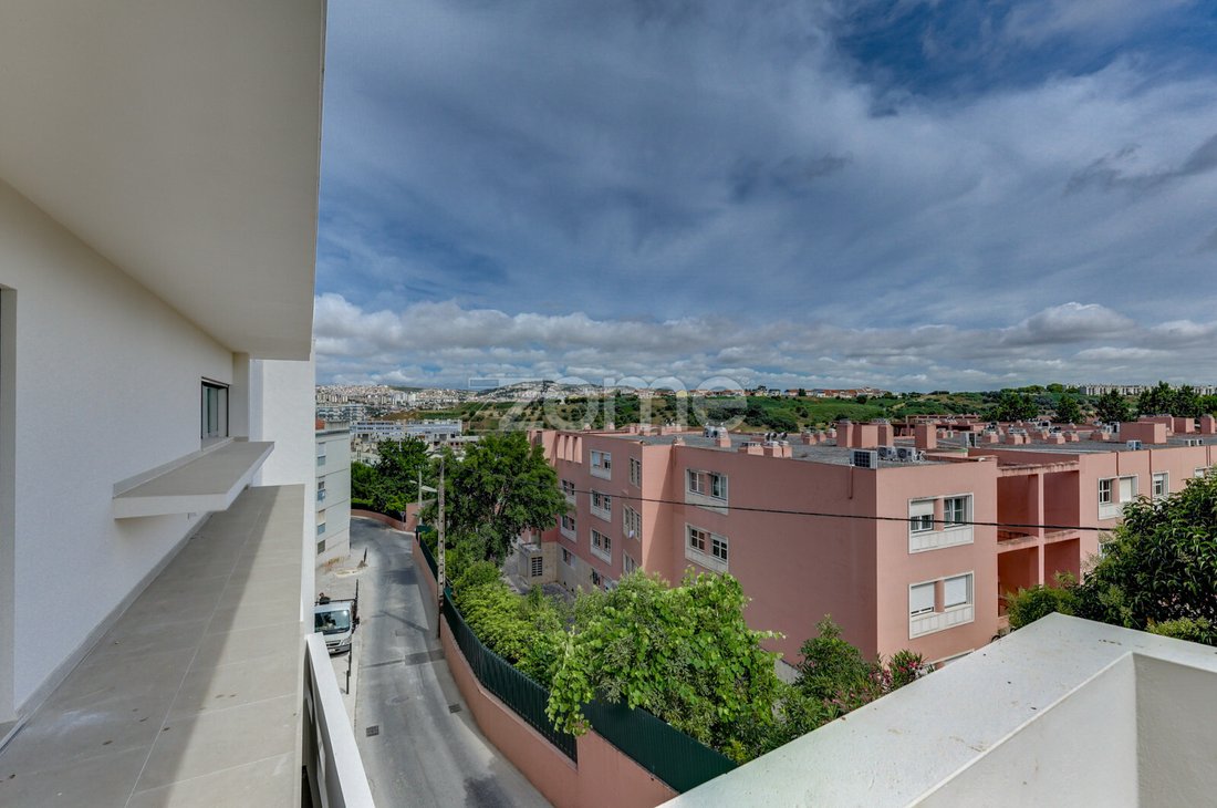 Apartment in Santa Clara, Lisbon, Portugal 1 - 14198648