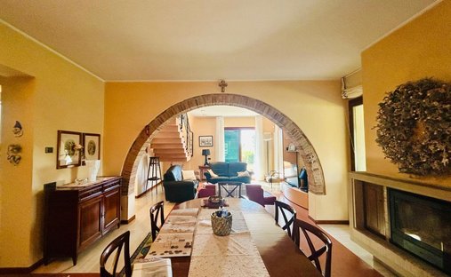 Castle for Sale in Molino d'Egola, Tuscany, Italy