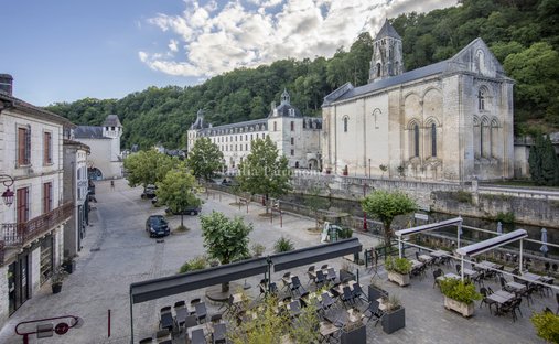 Castle for Sale in Brantôme en Périgord, Nouvelle-Aquitaine, France
