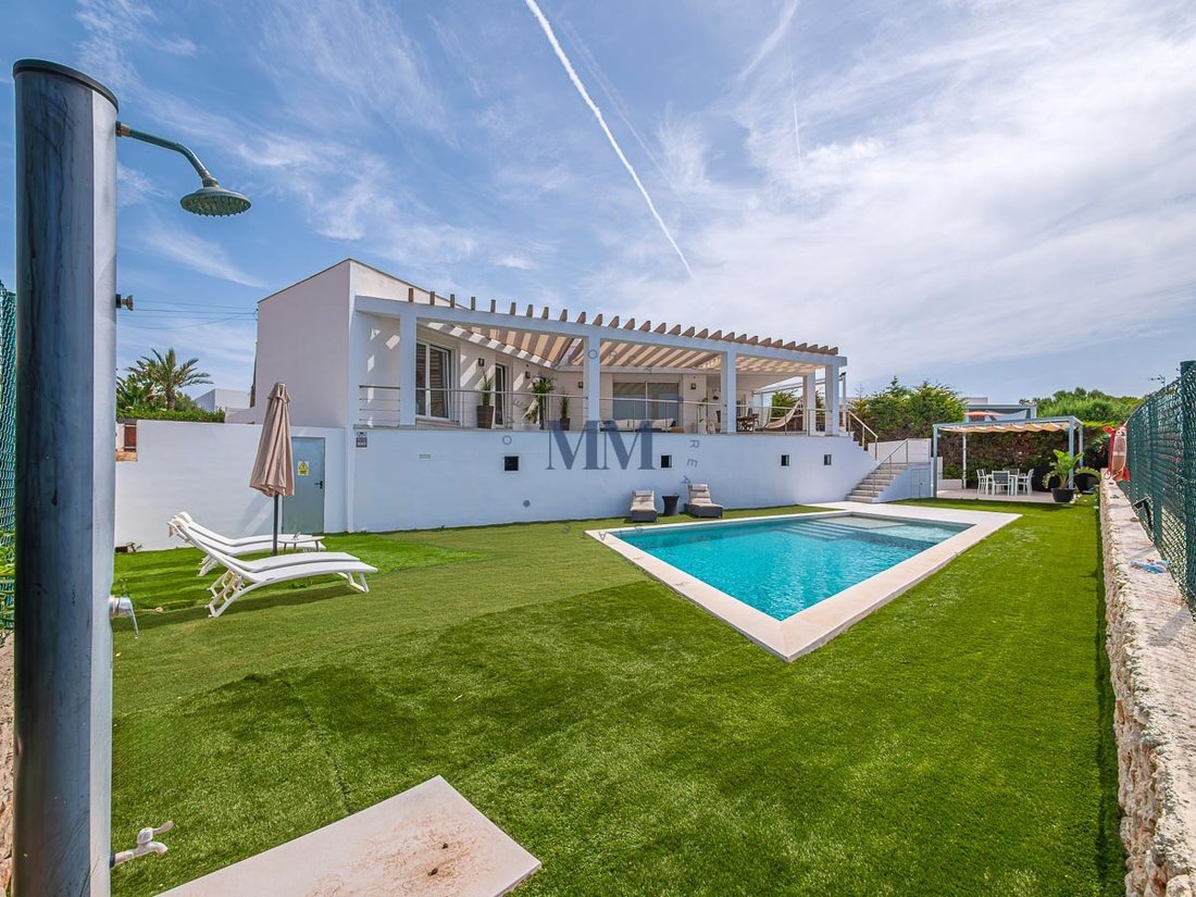 Villa in Punta Prima, Sant Lluis, Balearic Islands 3 - 15857839
