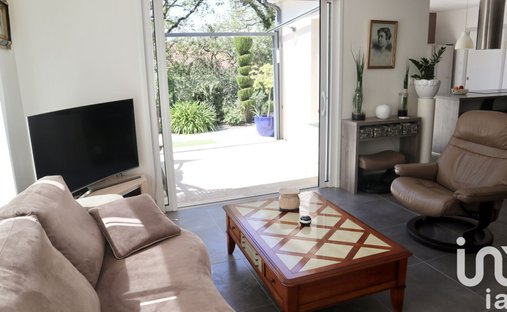 Castle for Sale in Saint-Michel-Chef-Chef, Pays de la Loire, France