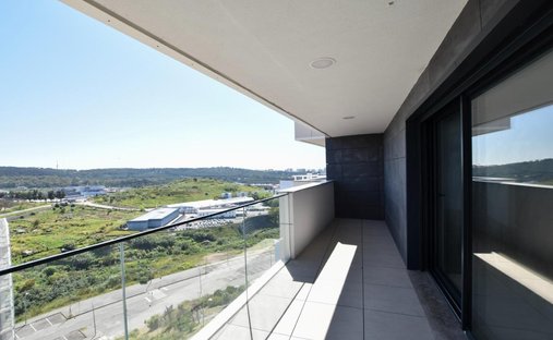 Penthouse in Venteira, Lisbon, Portugal 1