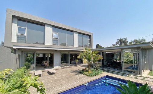 House in Bedford Gardens, Gauteng, South Africa 1