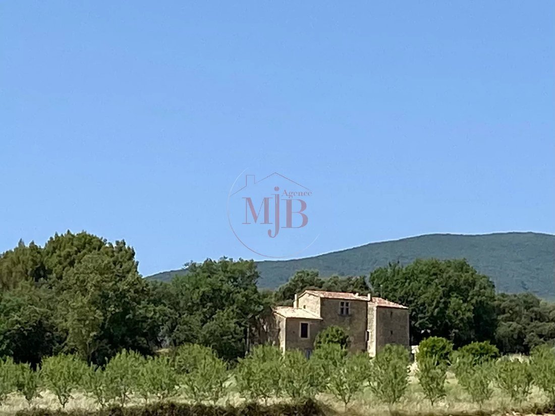 Country House in Cucuron, Provence-Alpes-Côte d'Azur, France 2 - 15825028