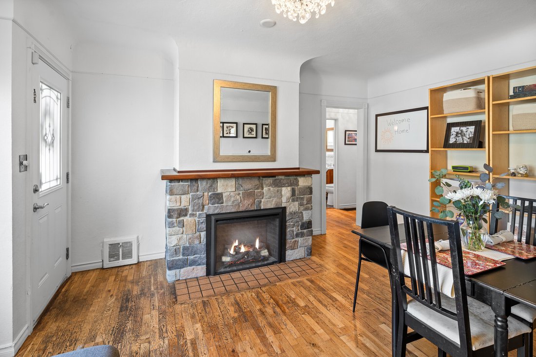 Apartment in Victoria, British Columbia, Canada 3 - 14197180