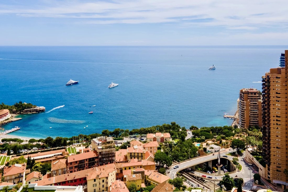 Apartment in Cabbe-Saint Roman, Roquebrune-Cap-Martin, France 2 - 15862135