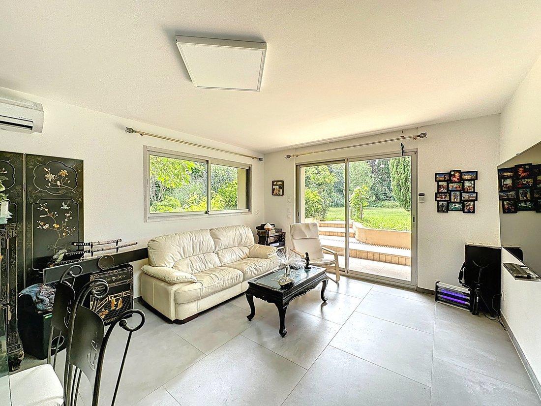 Apartment in Antibes, Provence-Alpes-Côte d'Azur, France 2 - 15854301