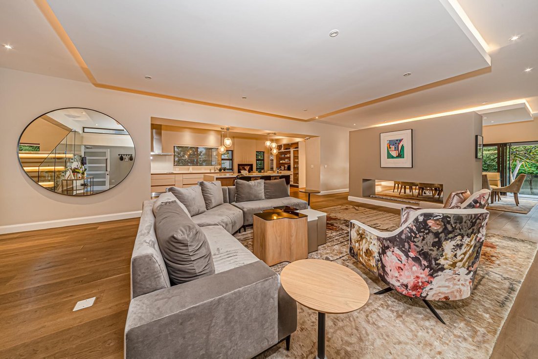 House in Sandton, Gauteng, South Africa 2 - 15853878