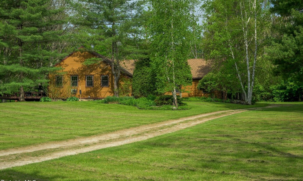 Expanded Contemporary Ranch In In Stockbridge, Massachusetts, United ...