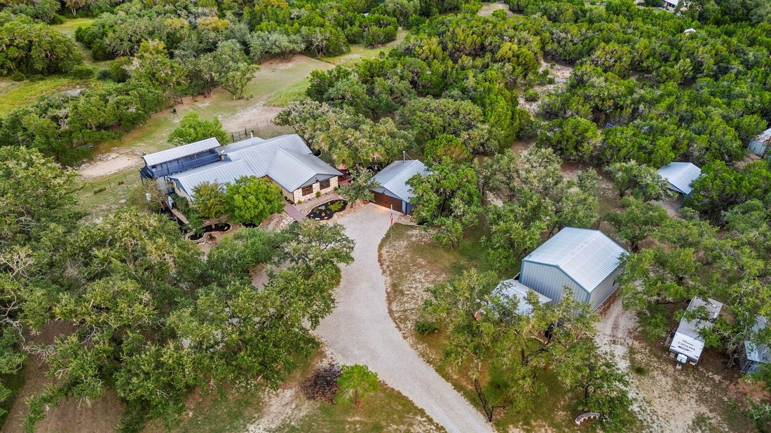 House in Wimberley, Texas, United States 1 - 15392857