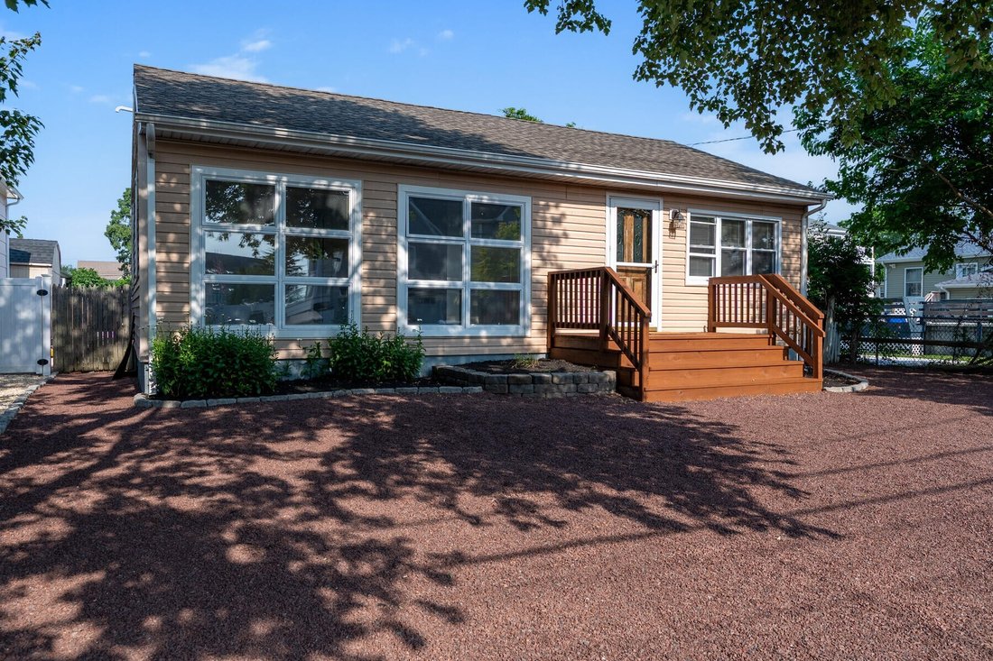 House in Toms River, New Jersey, United States 3 - 15855607