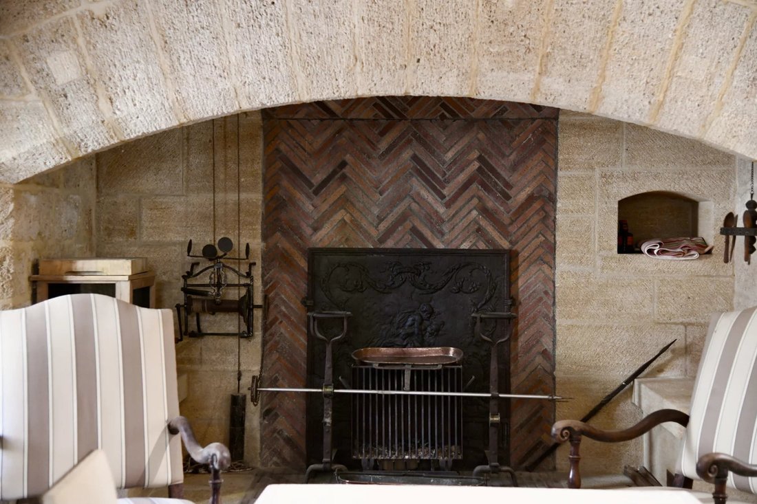 Estate in Uzès, Occitania, France 5 - 15854441