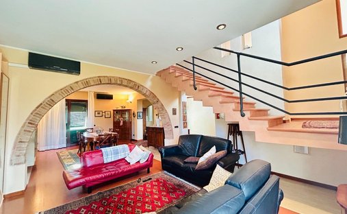 Castle for Sale in Molino d'Egola, Tuscany, Italy