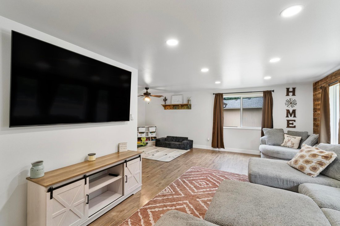 House in Rochester, Washington, United States 3 - 15855818