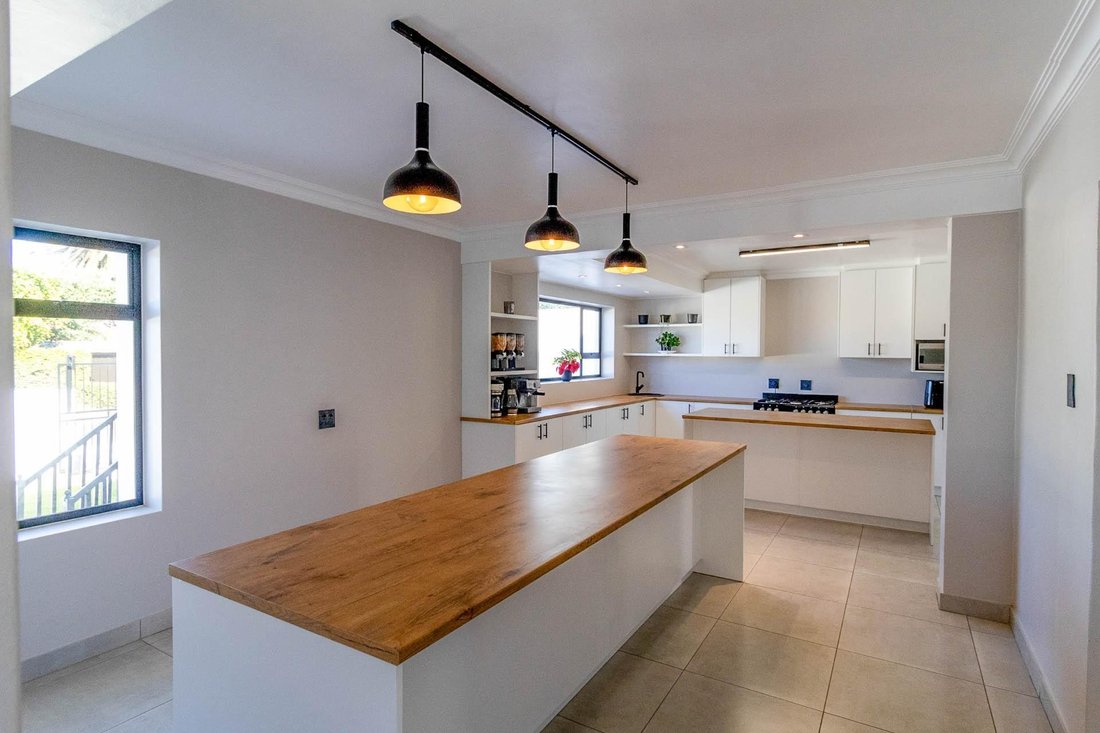 House in Hermanus, Western Cape, South Africa 4 - 15853838