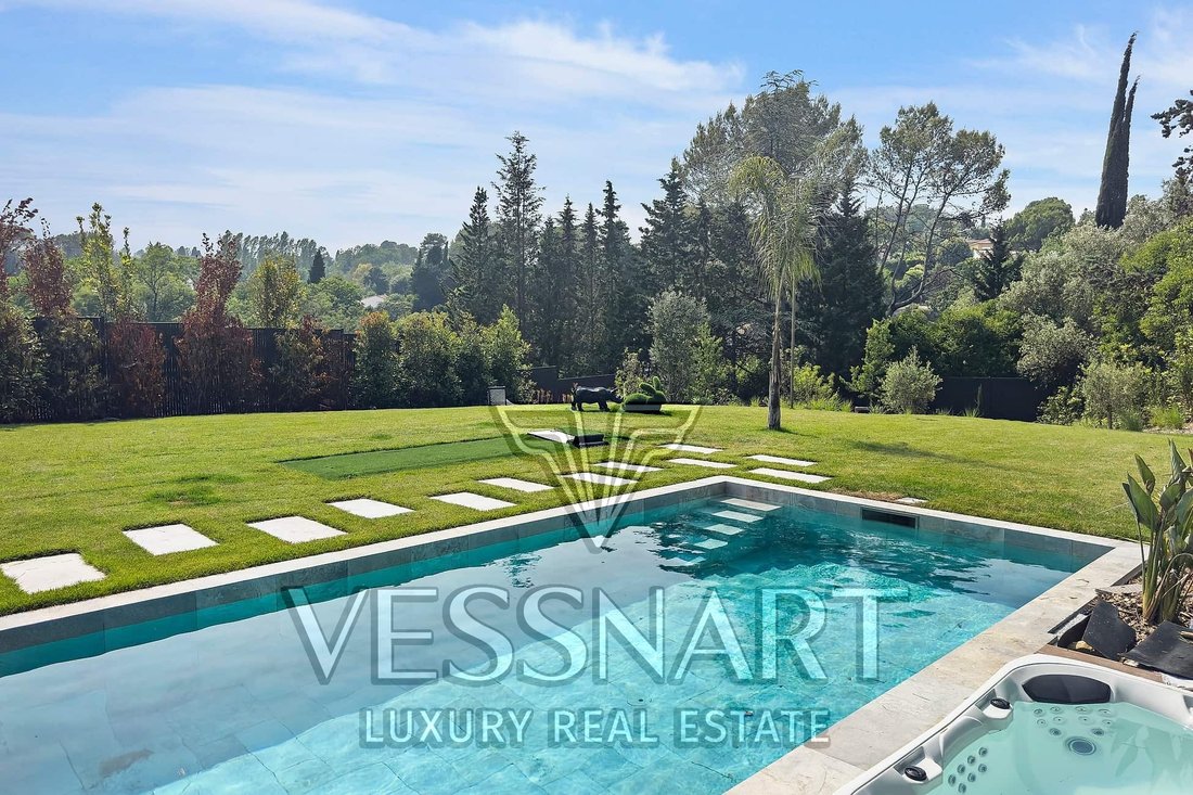 Villa in Valbonne, Provence-Alpes-Côte d'Azur, France 4 - 15854456
